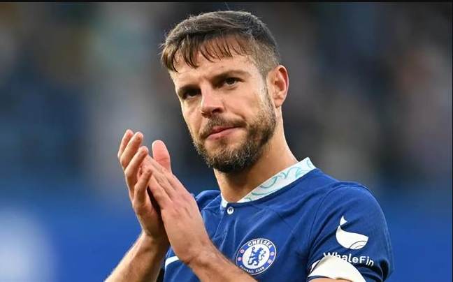 Cesar Azpilicueta có mặt trong top 10 hậu vệ hay nhất thế giới
