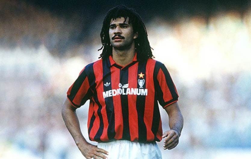 Áo số 10 đã đồng hành cùng Gullit tại đội tuyển Chelsea