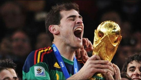 Iker Casillas là thủ môn xuất sắc với nhiều danh hiệu cao quý