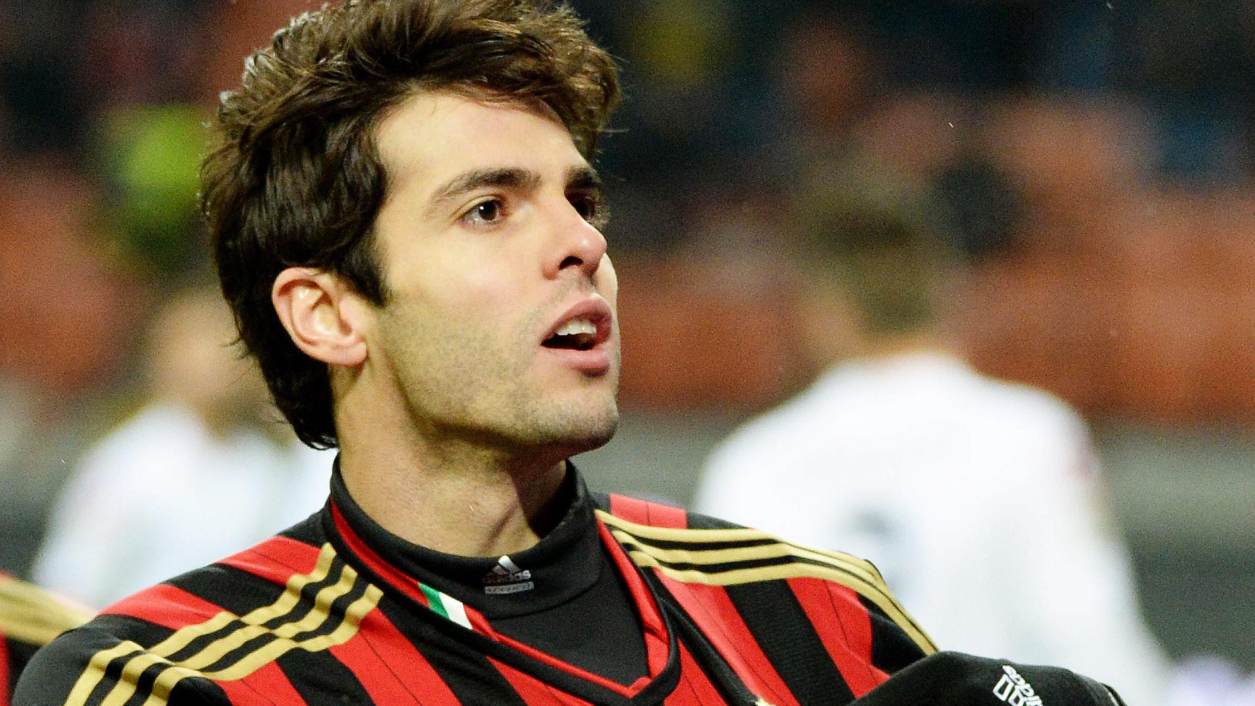 Số áo của Kaka tại Orlando City là số mấy?