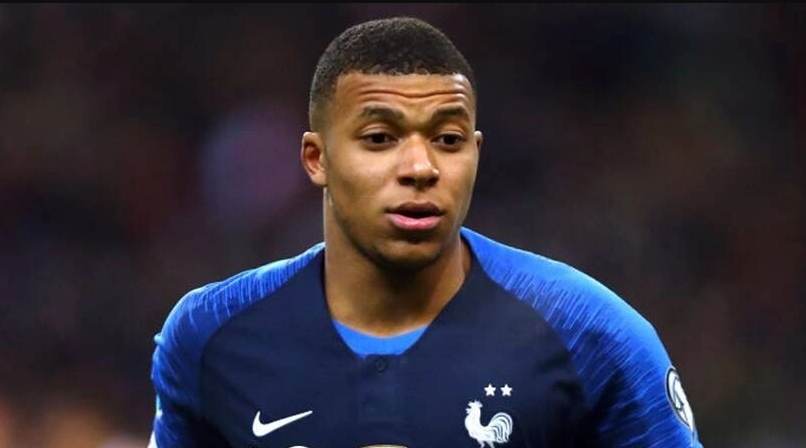 Gia đình là cái nôi nuôi dưỡng tài năng đá bóng của Mbappe