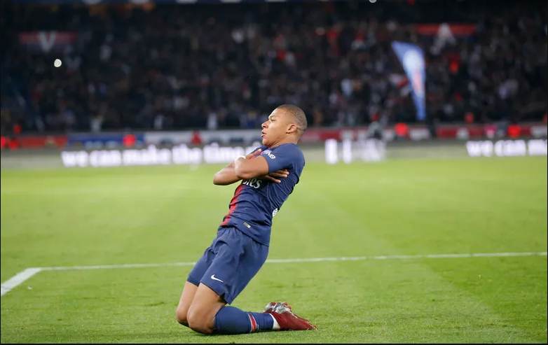 Đứng đầu top 10 cầu thủ lương cao nhất thế giới luôn có Mbappé