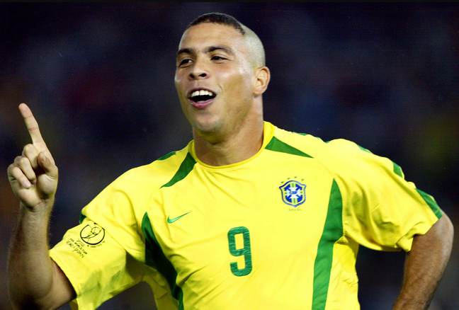 Cầu thủ Ronaldo de Lima được ví như người ngoài hành tinh